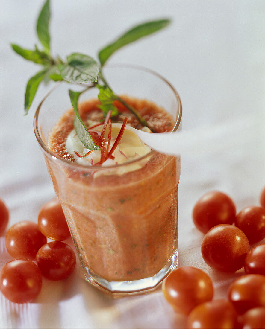 Spicy tomato & herb drink with mint, chili, yoghurt blobs