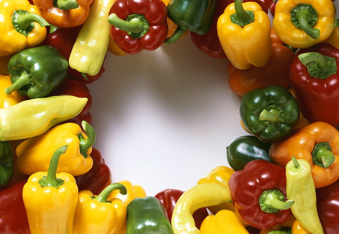 Peppers, arranged in circle around centre of picture