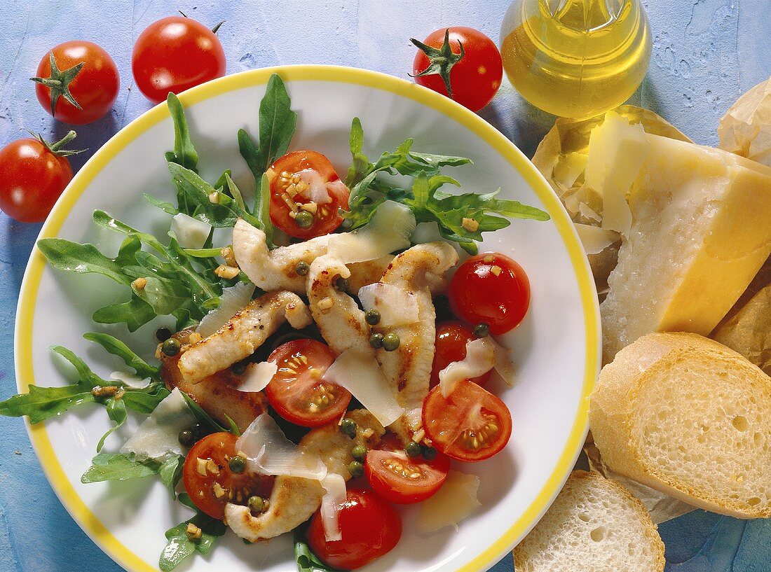 Rocket salad with chicken breast, cherry tomatoes & parmesan