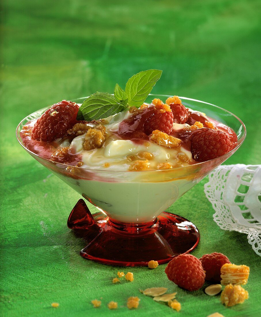 Crema di ricotta ai lamponi (ricotta cream with raspberries)
