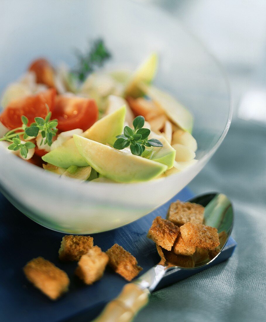 Asparagus & avocado salad with croutons, tomatoes & thyme