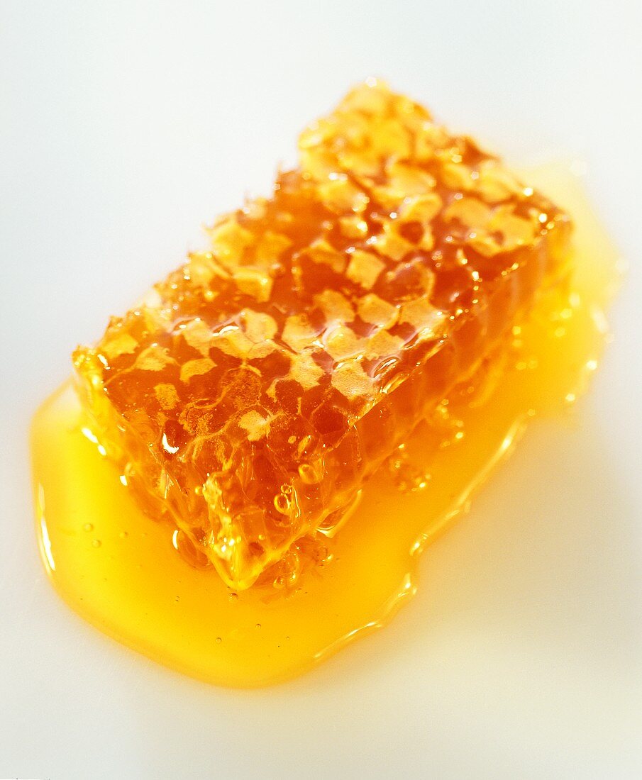 Honeycomb with honey