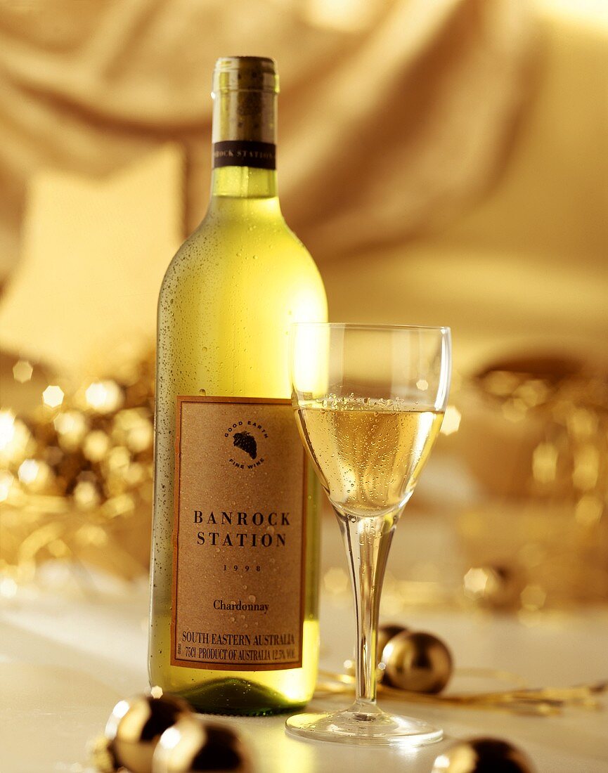 Chardonnay (Banrock Station, Australia) in bottle & glass