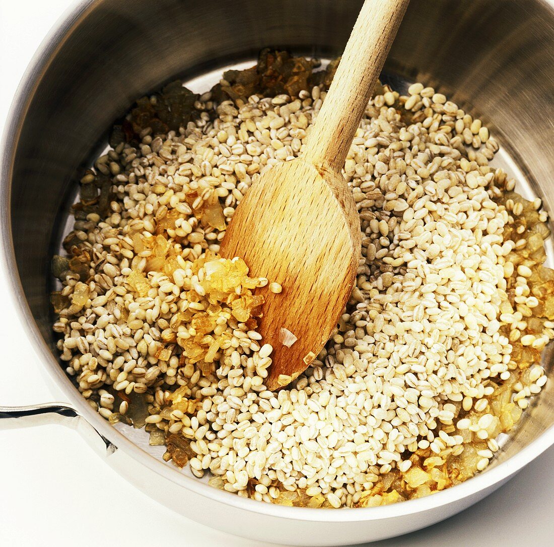 Making barley soup: roasting the pearl barley