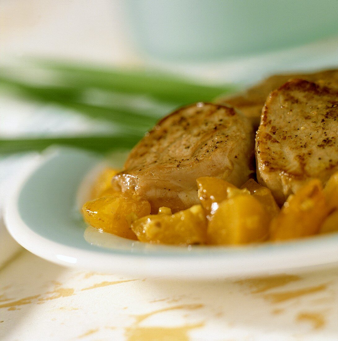 Pork fillet with apricots and ginger