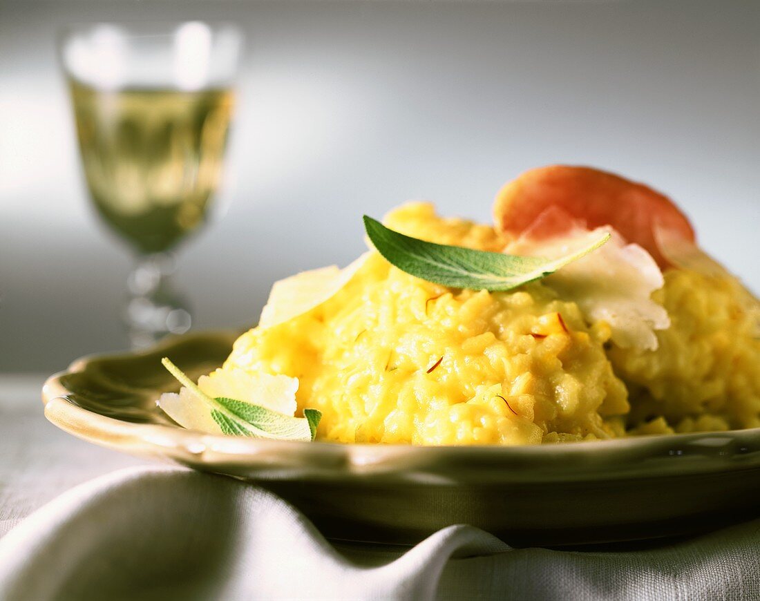 Risotto alla milanese (Safranrisotto), Lombardei, Italien