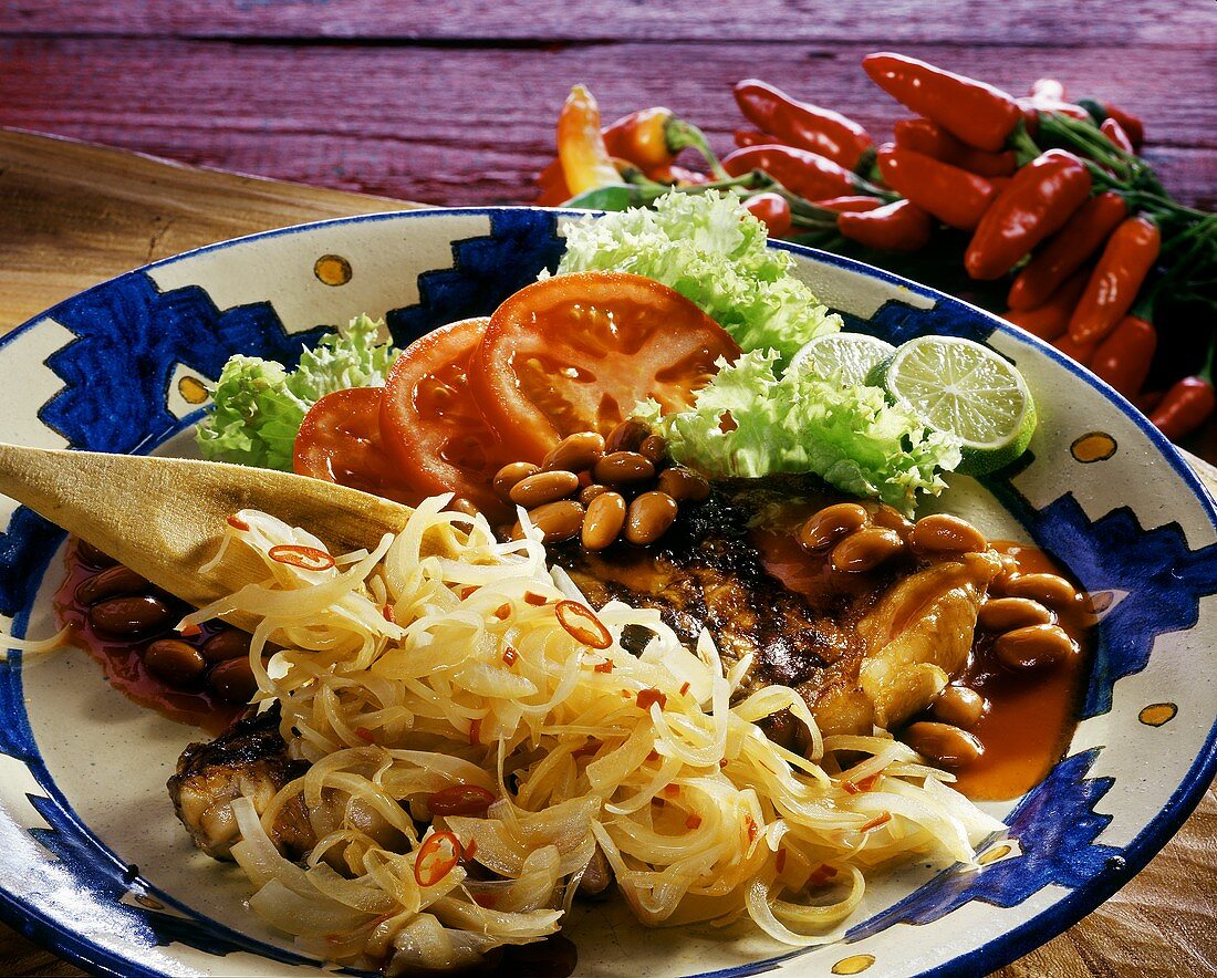 Onions with chili, with grilled steak