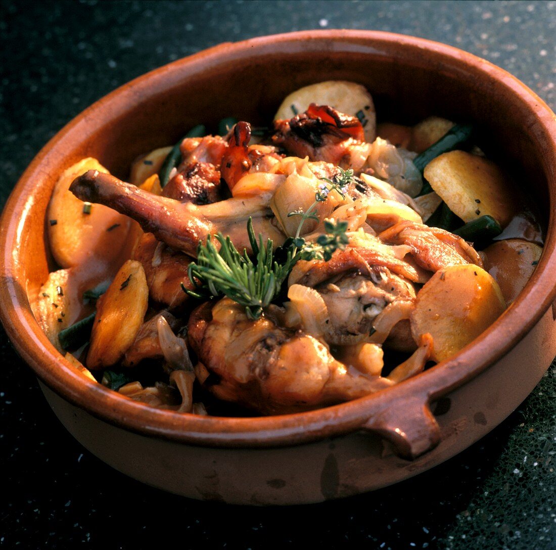 Rabbit stew with rosemary and potatoes