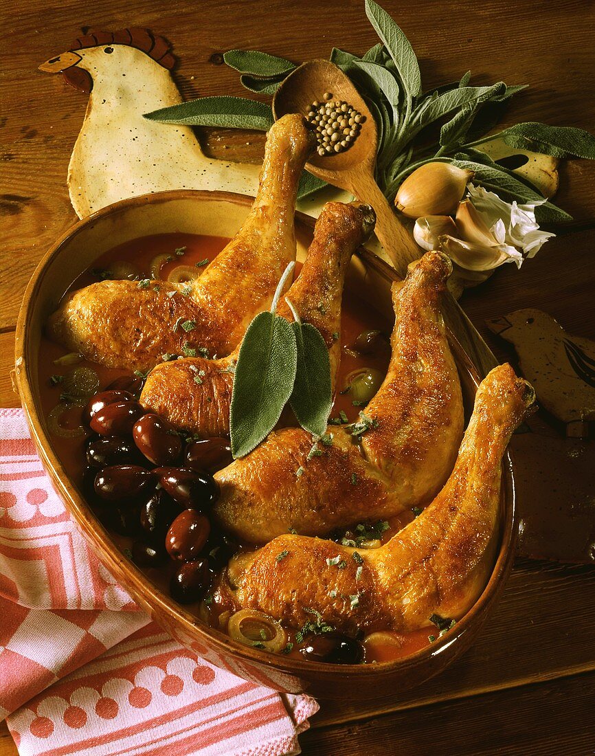 Pollo alla lucchese (Hähnchenkeulen mit Oliven & Salbei)