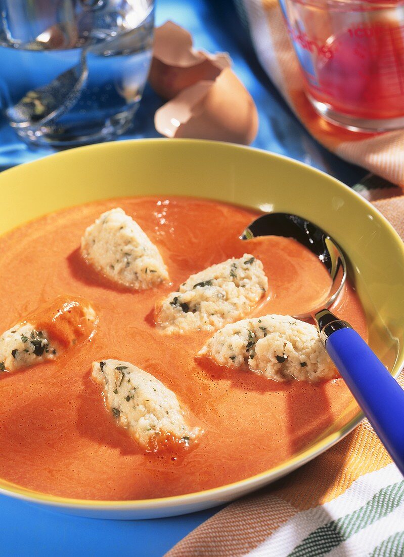 Tomato soup with delicate pastry dumplings