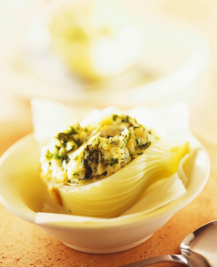 Fenchel mit Kartoffel-Kräuter-Püree gefüllt