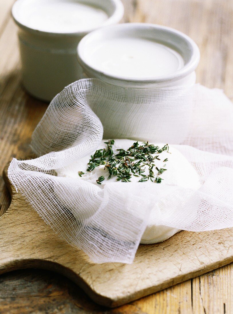 Cream cheese with herbs on muslin