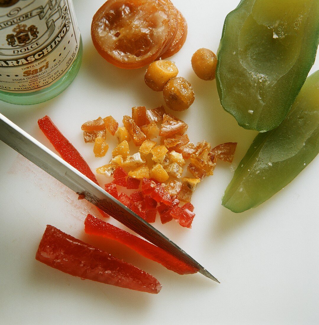 Dicing candied fruit