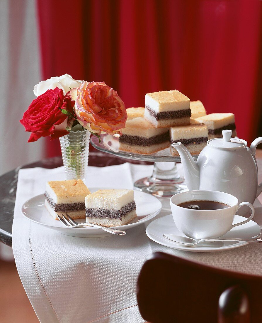 Poppy seed cheesecake with coffee; roses