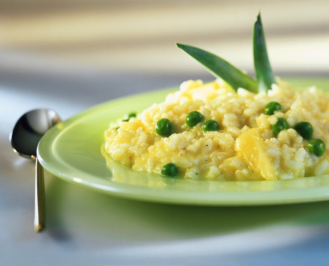 Risotto jardin with peas and pineapple