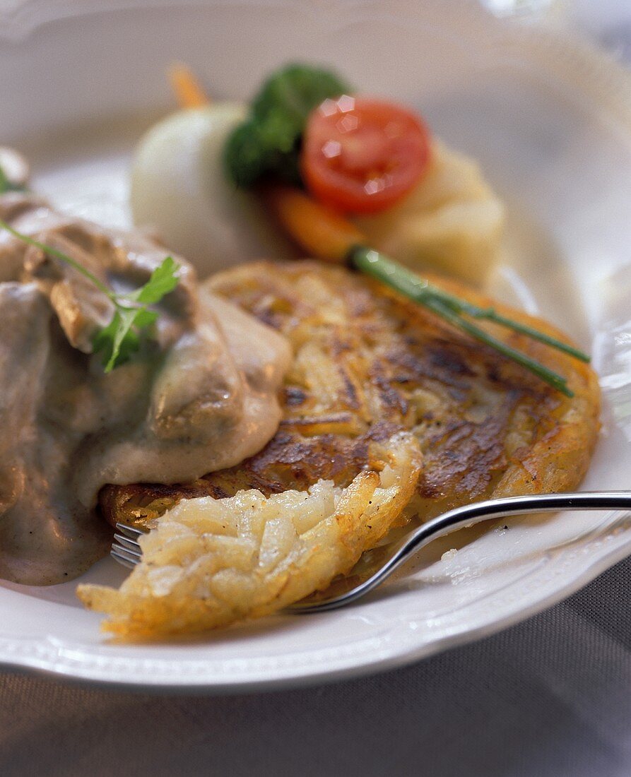 Züri Gschnätzlets mit Rösti (Zürcher Geschnetzeltes, Schweiz)