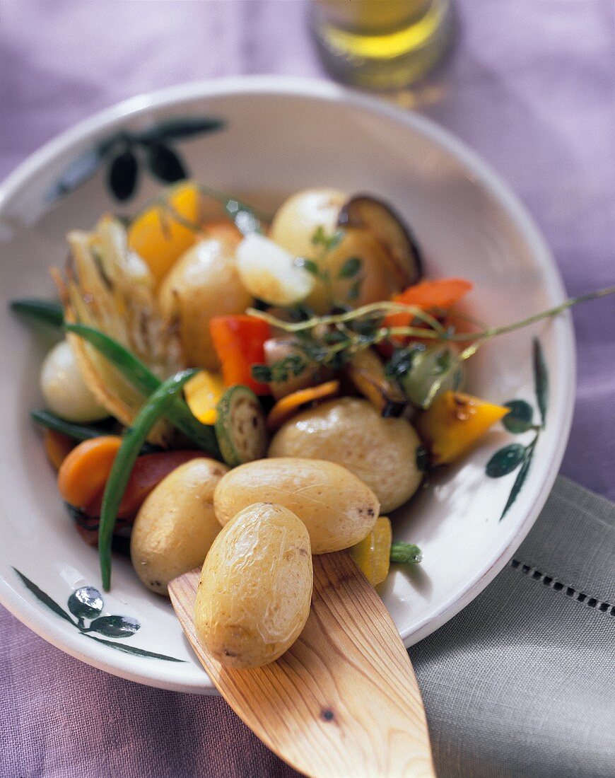 Patate alla toscana (Kartoffelpfanne mit Gemüse, Italien)