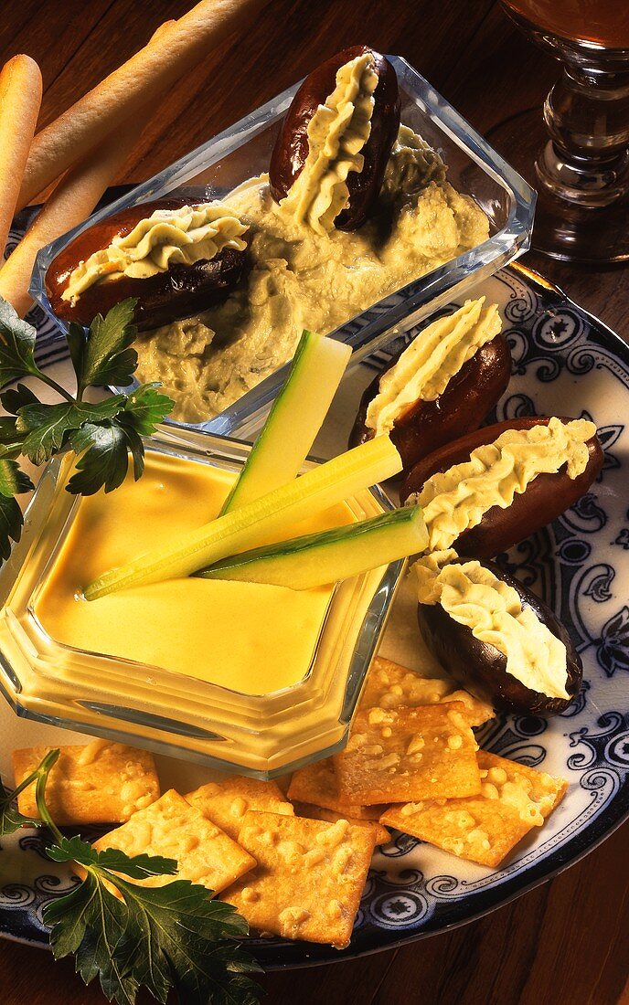 Cheshire dip, dates with Roquefort cream & crackers