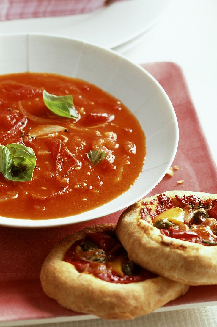 Tomato soup with mini-pizzas