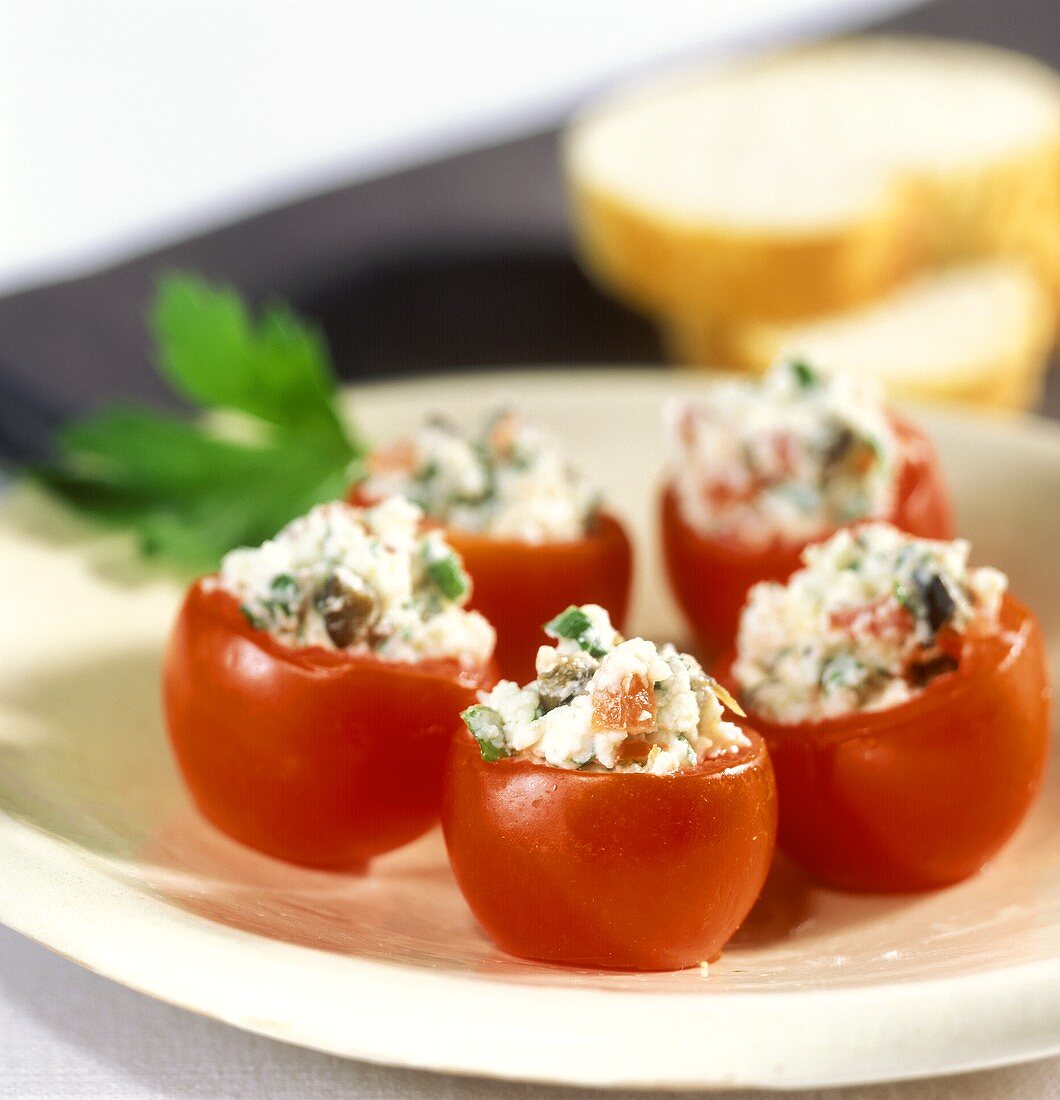 Stuffed tomatoes with ricotta