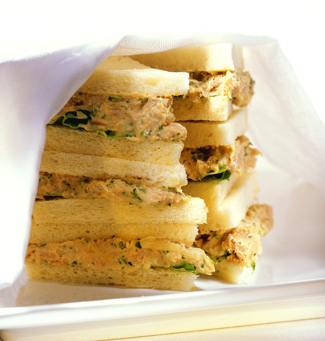 Tramezzini al tonno (tuna spread sandwiches, Italy)