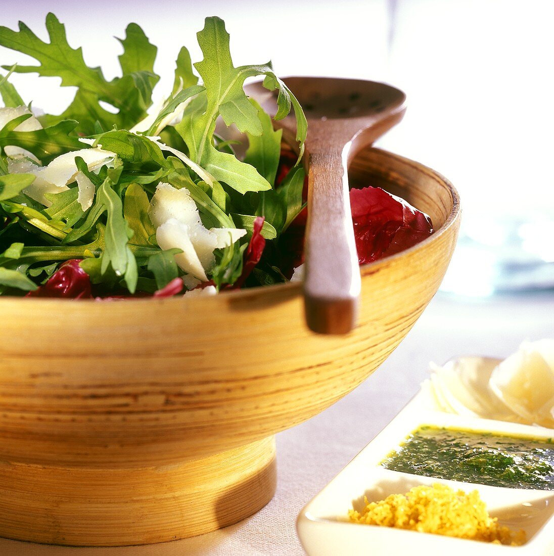 Rocket and radicchio salad with Parmesan