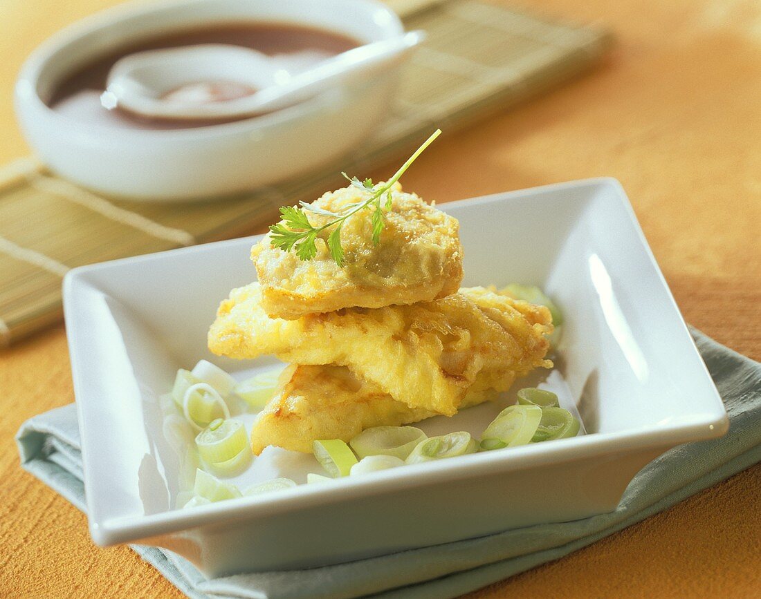 Deep-fried lemon chicken with spring onions