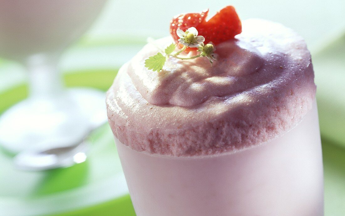 Strawberry mousse with fresh strawberry & strawberry flower