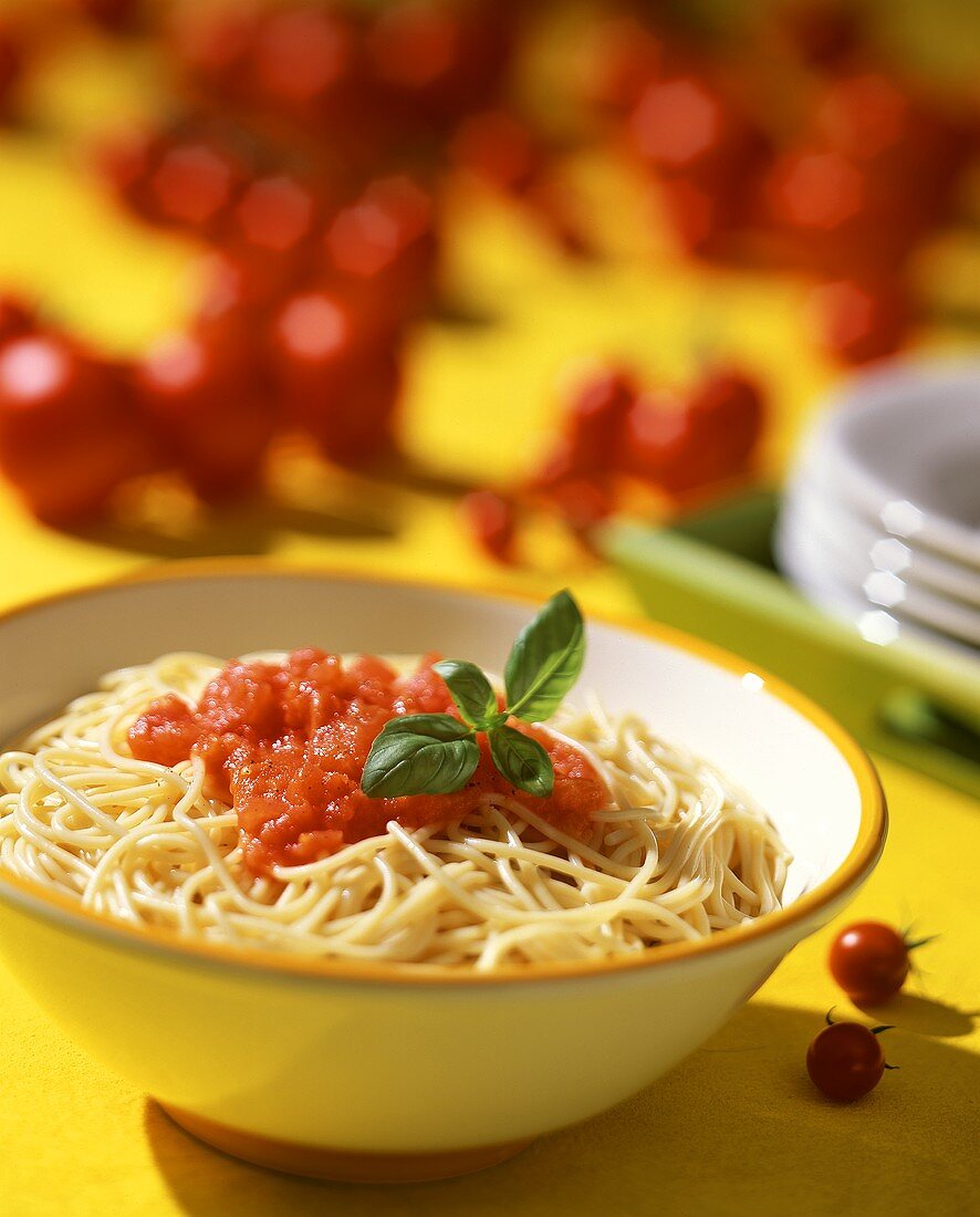 Spaghetti alla napoletana (Spaghetti with tomato sauce)