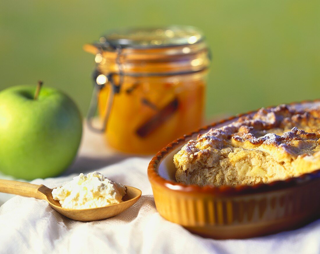 Quark apple pudding with apricot compote