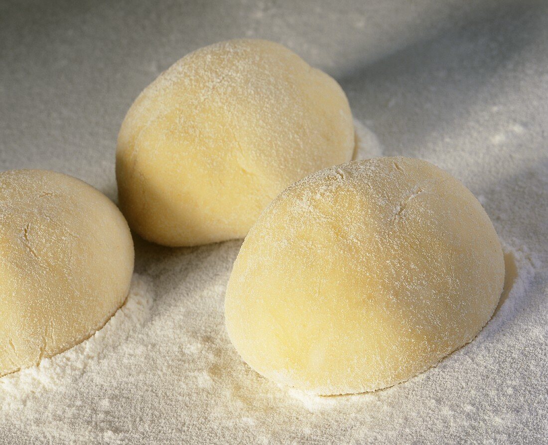 Yeast dough for doughnuts
