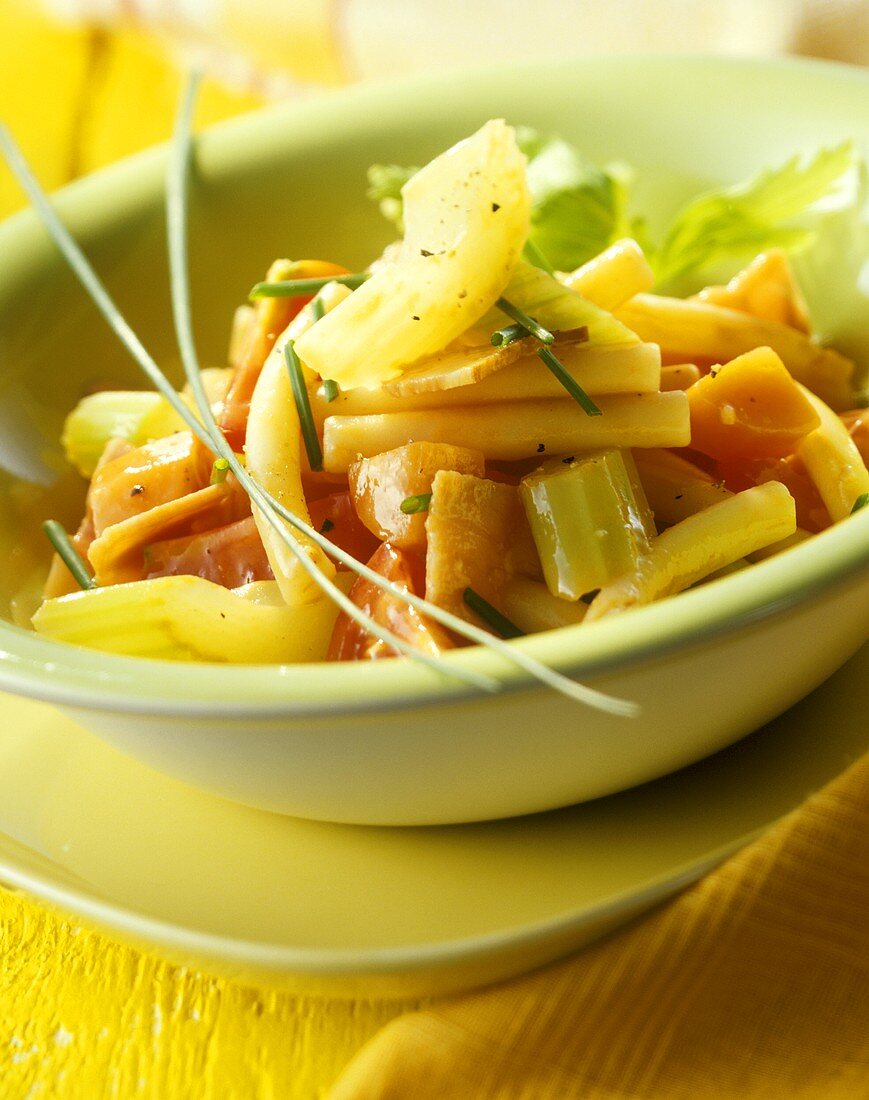 Pasta salad with vegetables and smoked pork rib