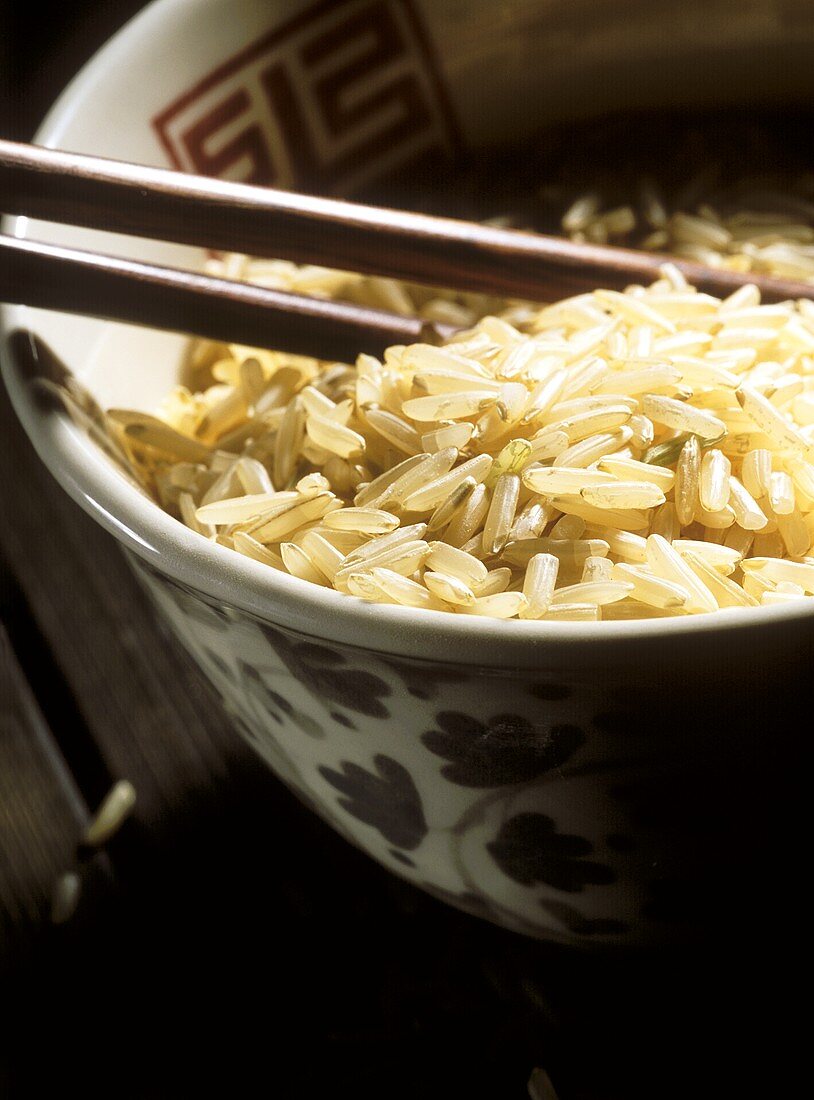 Brown rice in Asian bowl