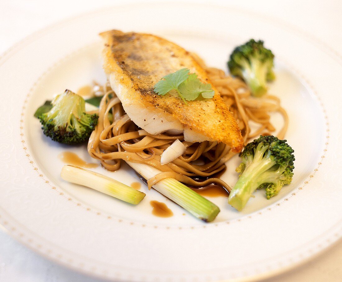 Pike-perch fillet with ginger & lemon grass on Somen noodles