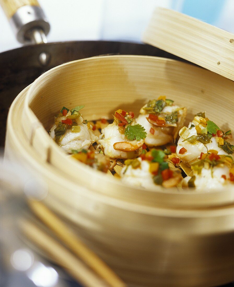 Steamed scallops in bamboo basket
