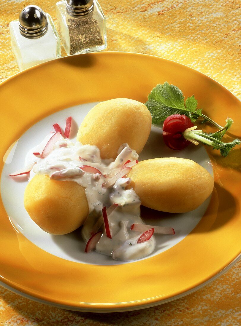 Boiled potatoes with radish dip