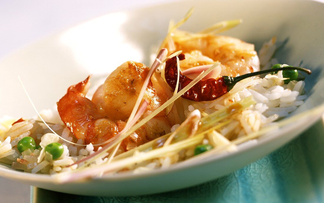 Hot and sour shrimp ragout with lemon grass and rice
