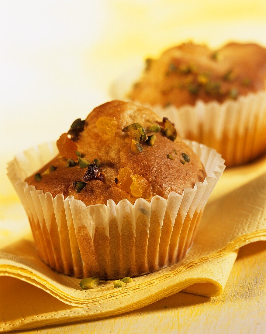 Muffins with kefir and pistachios