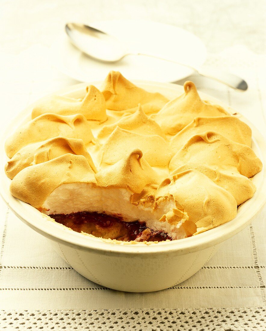 Queen of Puddings: Himbeer-Baiser-Pudding in Backform