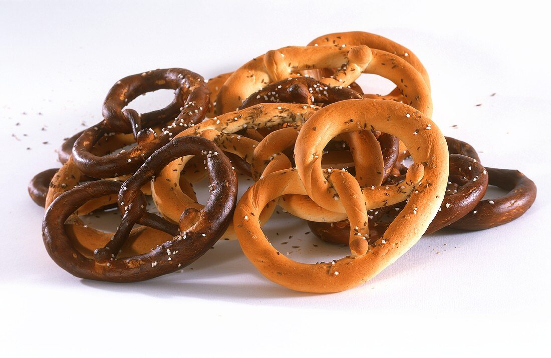 Light and dark pretzels with salt and caraway