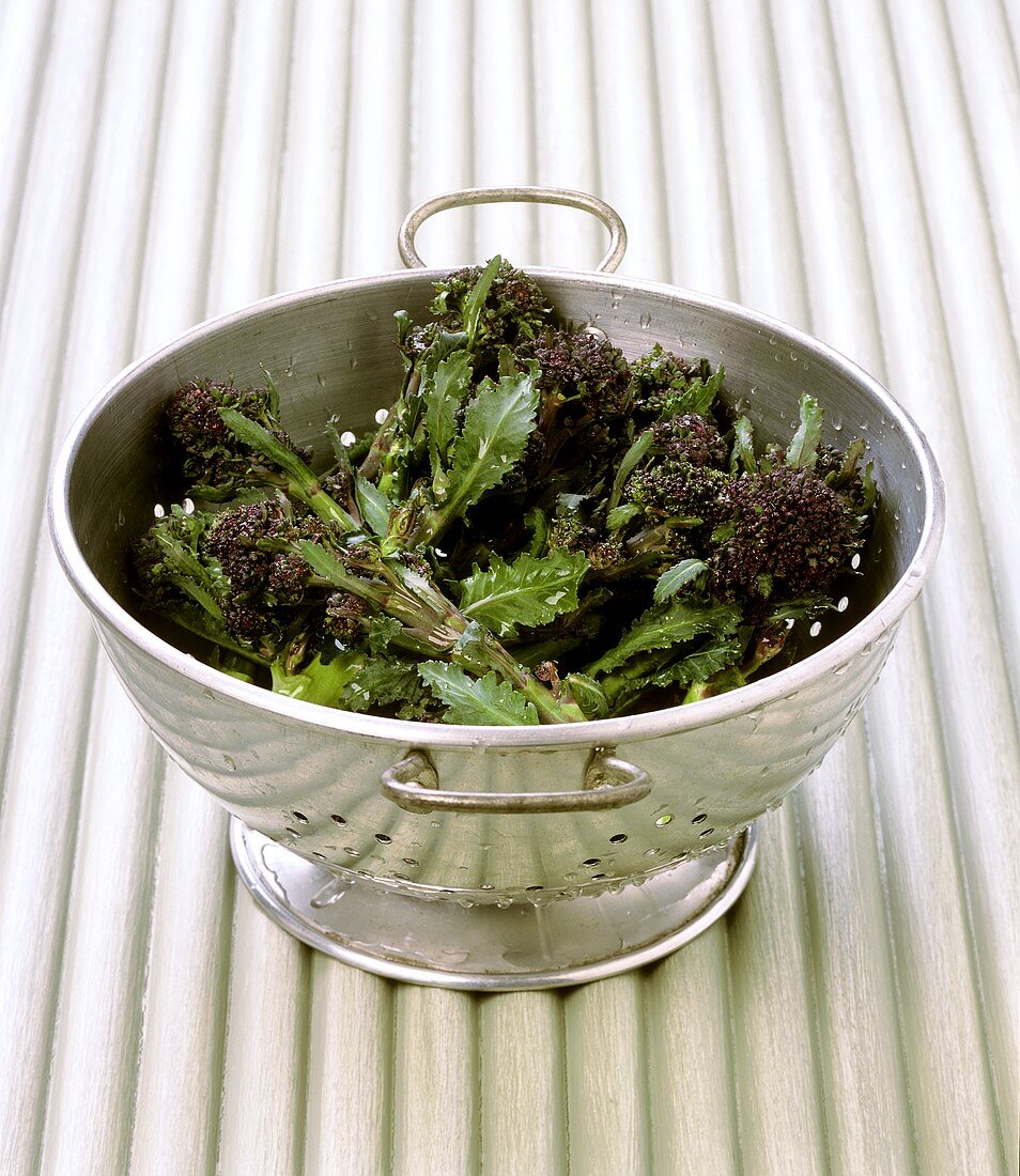 Freshly washed broccoli in strainer