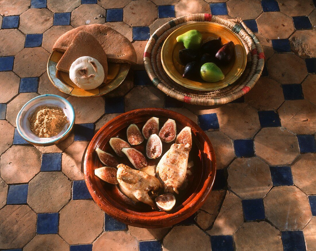 Chicken with fresh figs and bread from Morocco