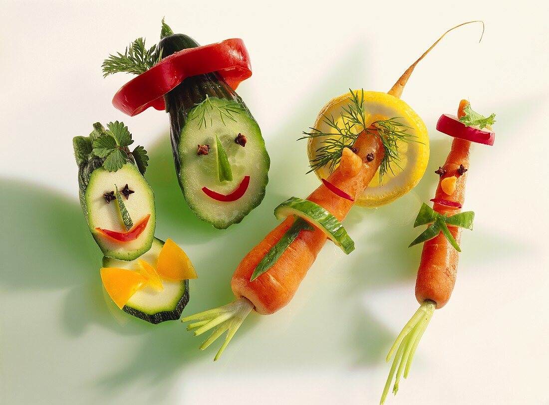 Amusing cucumber, courgette and carrot figures