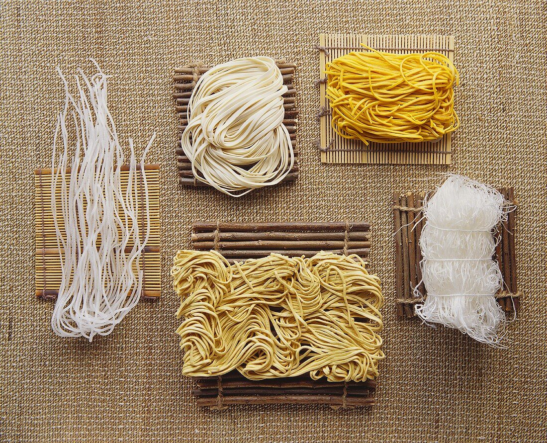 Various types of Chinese noodles – License Images – 244275 StockFood