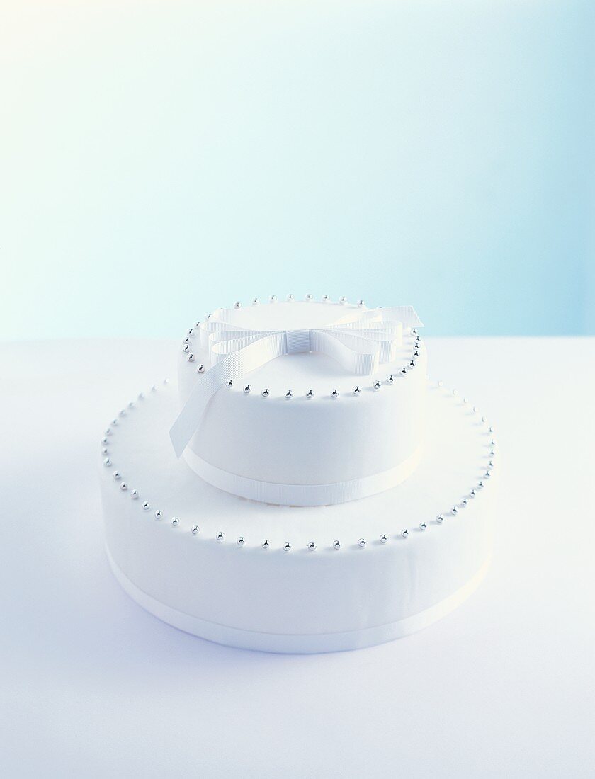 White wedding cake with dragées