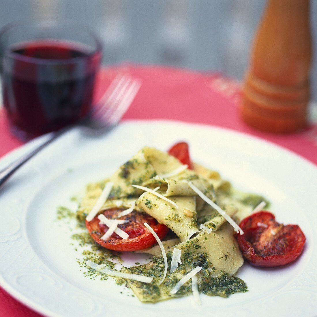 Pappardelle with pesto and tomatoes