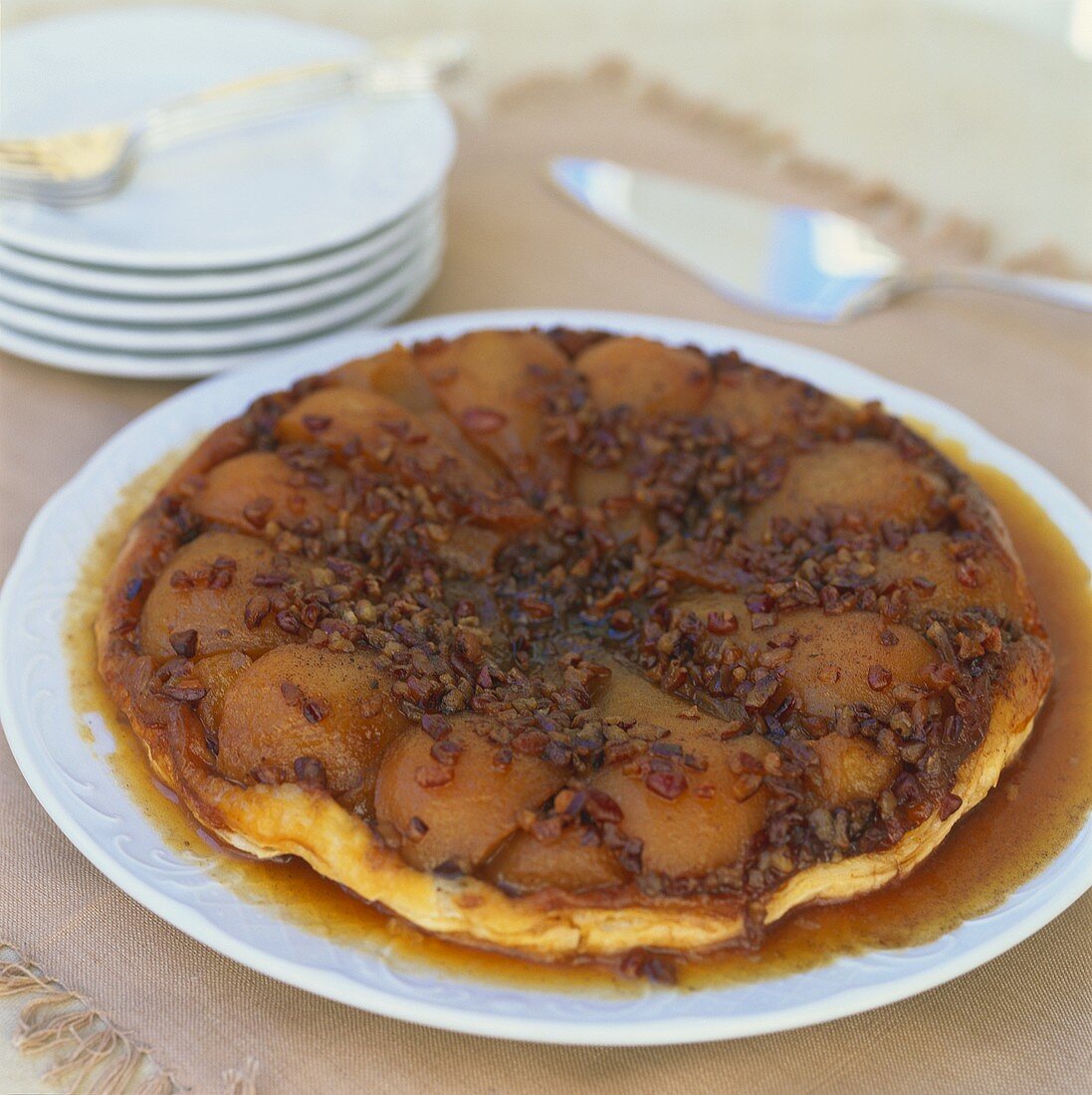 Pear tart with caramel sauce