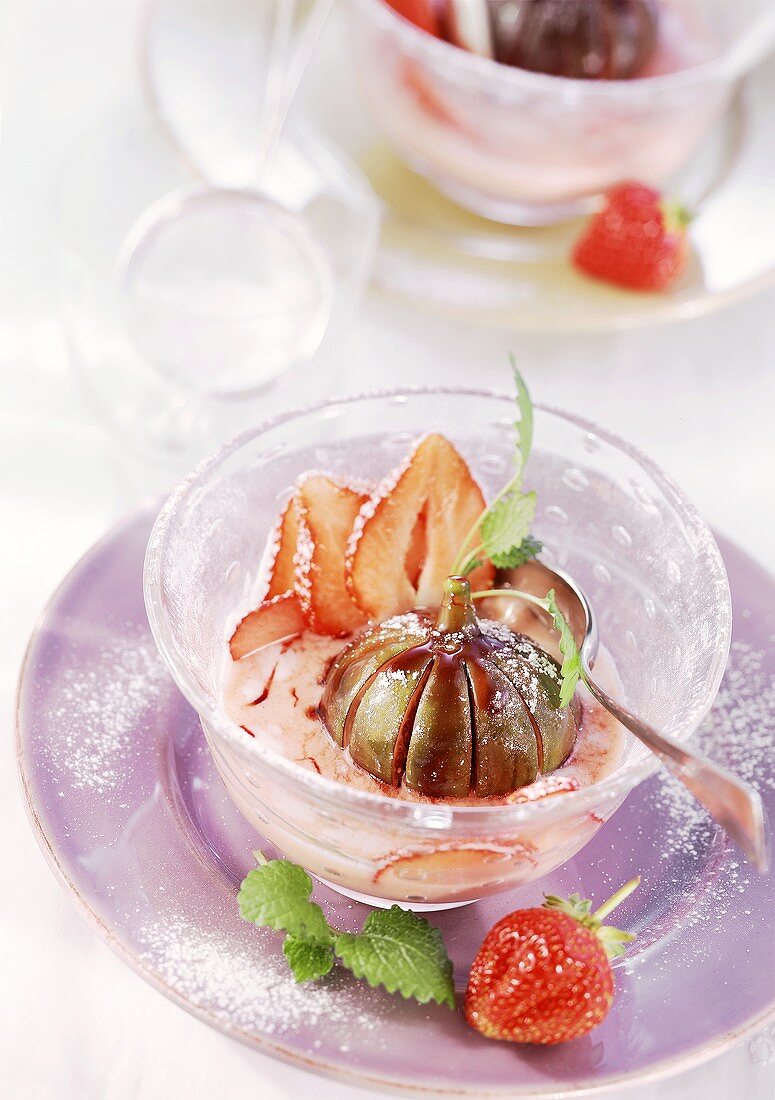 Steamed figs with strawberry and orange liqueur sauce