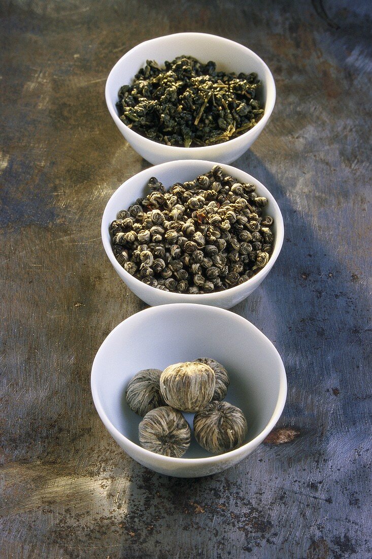 Drei ungekochte chinesische Teesorten