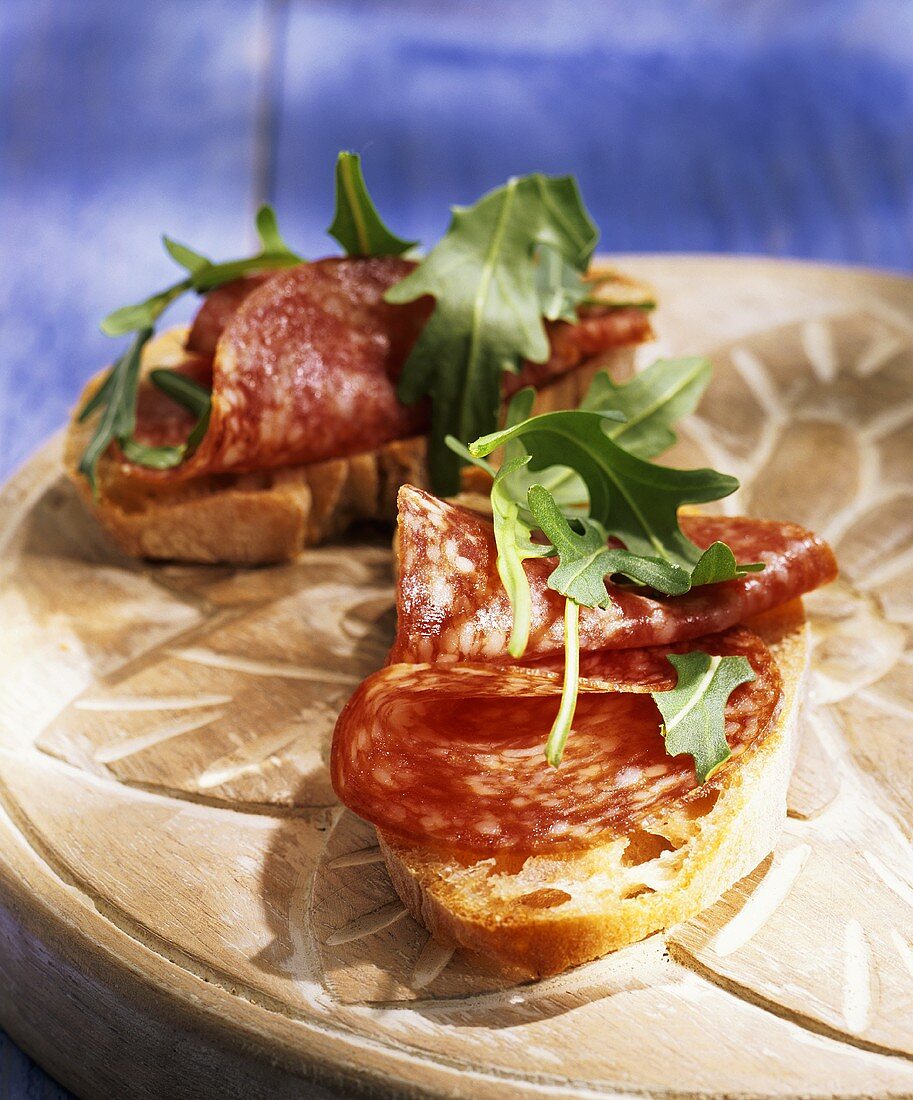 Ciabatta al salame (Brot mit Salami und Rucola, Italien)